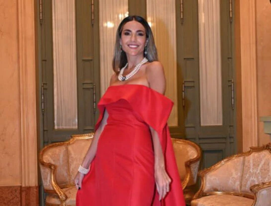 El sofisticado look de María Belén Ludueña para conducir la primera gala a beneficio de la Fundación del Teatro Colón
