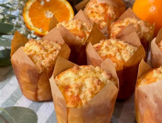 Muffins de naranja con crumble: la receta ideal para tus meriendas