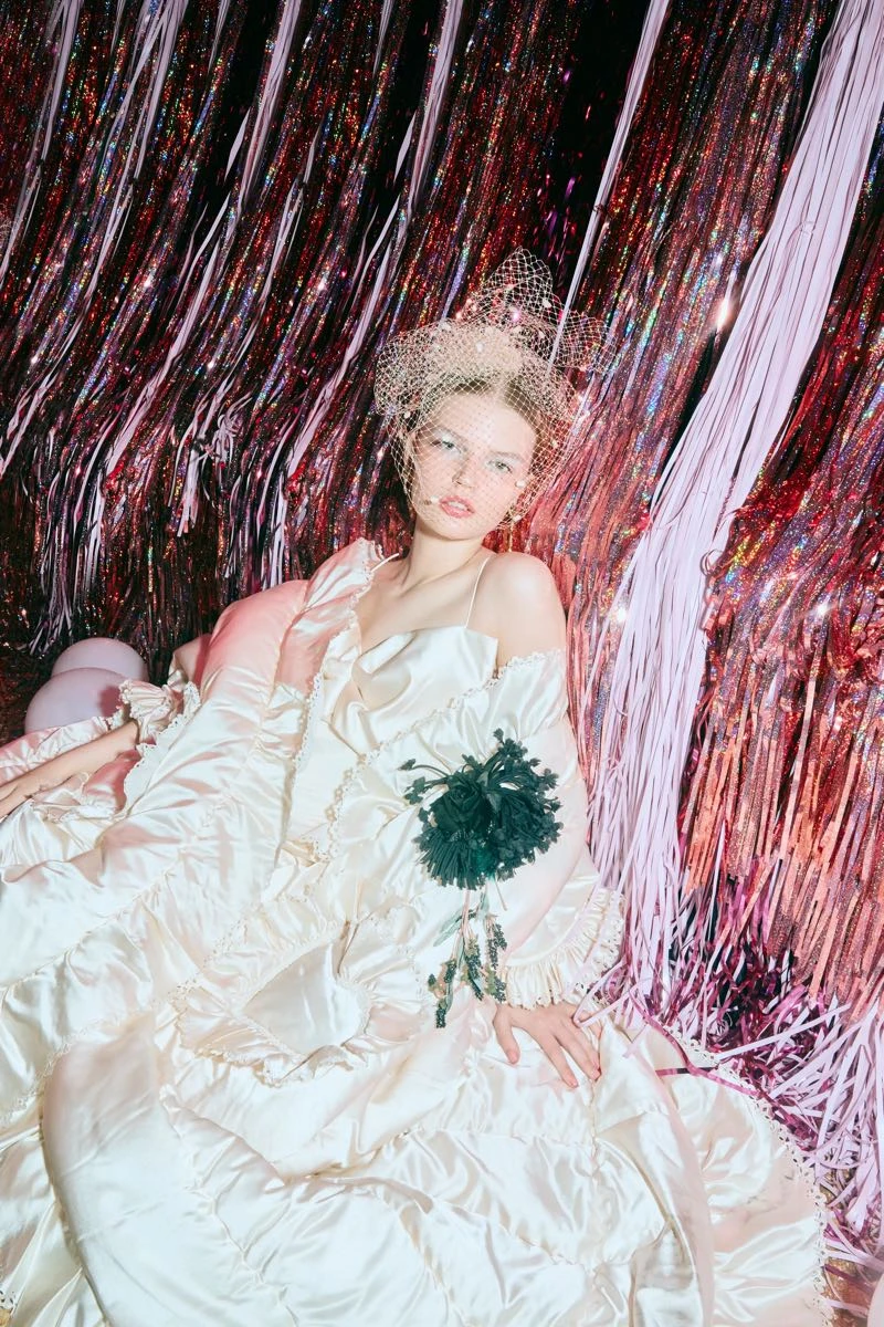 Romance Wes Born primavera 2025