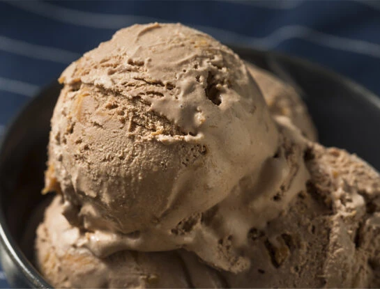 Cómo preparar helado de dulce de leche en casa: la receta súper fácil de 3 ingredientes