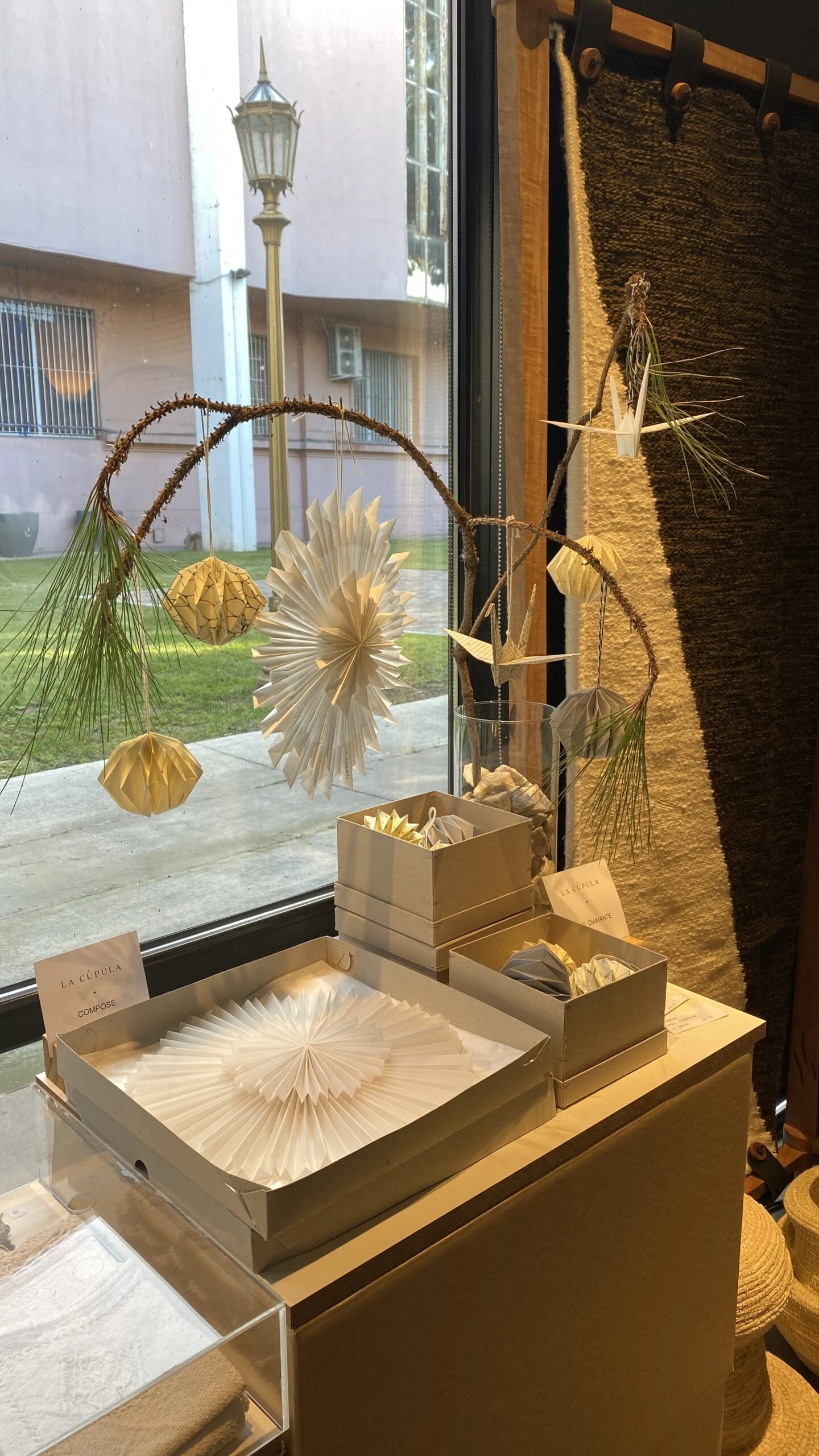 “Constelación”, la muestra de La Cúpula, el concept store creado por Anita Gil.