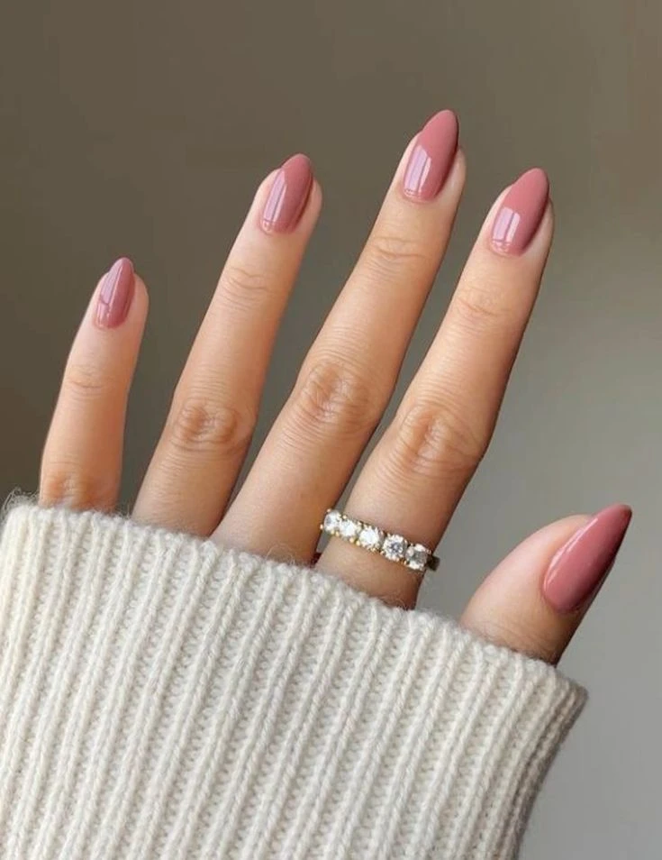 Nail art navideño: los colores que son tendencia para las uñas en estas fiestas