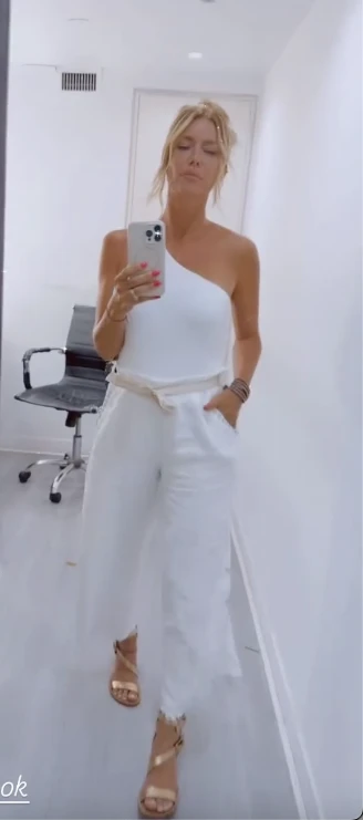 Nicole Neumann mostró el look perfecto para las fiestas