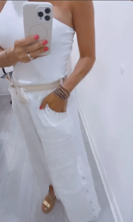 Nicole Neumann mostró el look perfecto para las fiestas