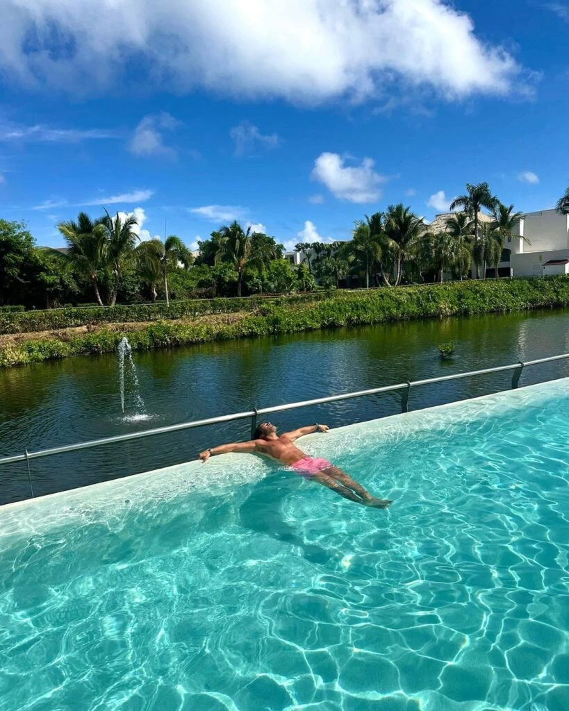 Las fotos de las vacaciones de Nicolás Cabré junto a su hija, Rufina, y Rocío Pardo en Punta Cana