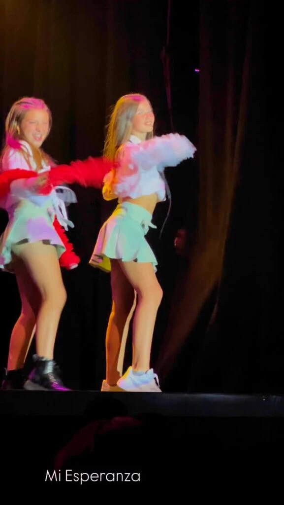 Sabrina Rojas mostró parte de la muestra de fin de año de su hija Esperanza Castro