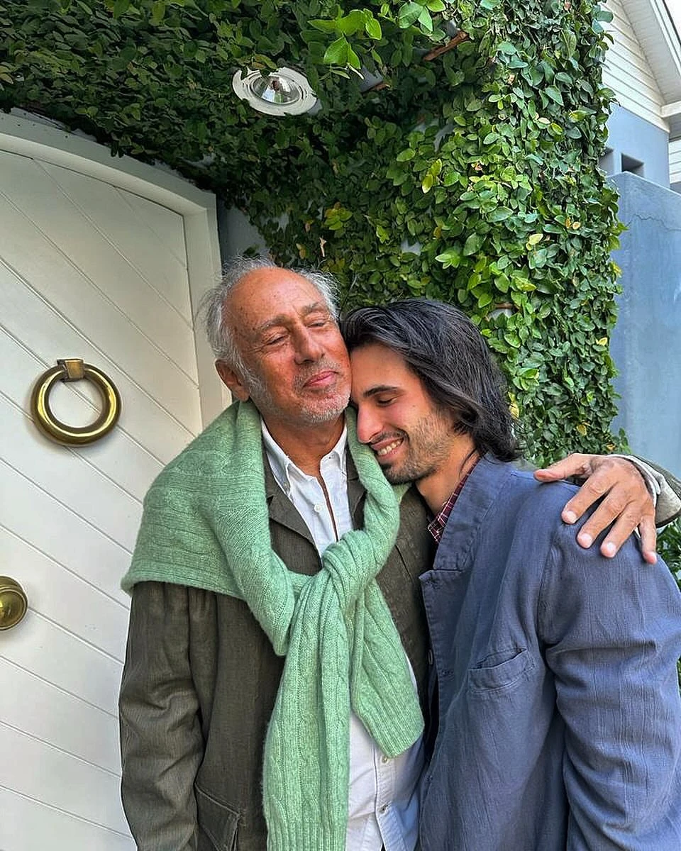 Franco Yan junto a su abuelo, Gustavo Yankelevich
