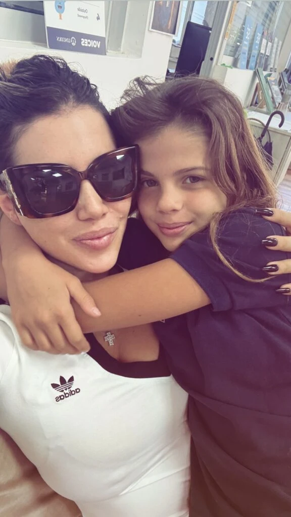 Así fue el reencuentro entre Wanda Nara y sus hijas tras su viaje a Europa con L-Gante