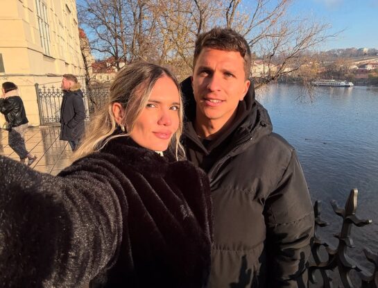 Eva Bargiela y Gianluca Simeone disfrutaron de una salida romántica al teatro