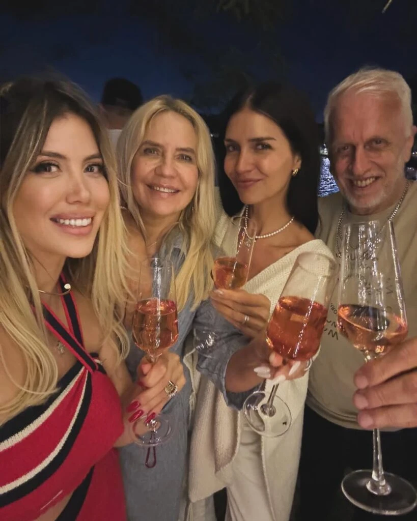 La Navidad de Wanda Nara. Foto: IG