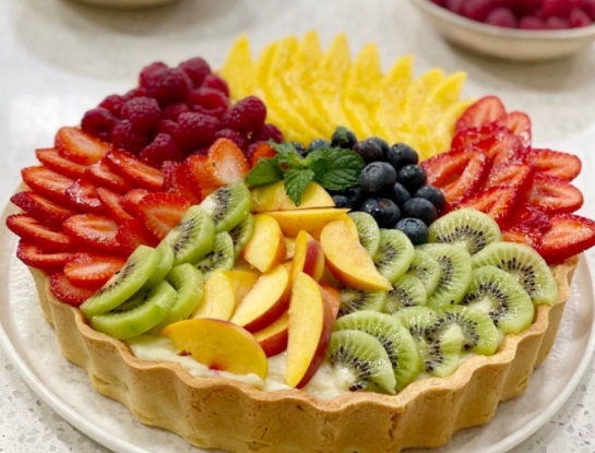 Tarta frutal con crema pastelera, el postre ideal para las fiestas
