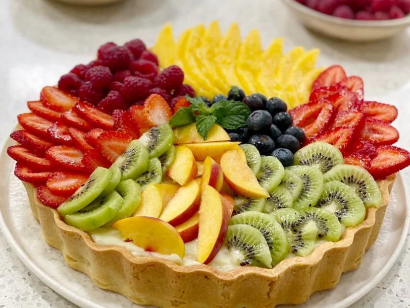Tarta frutal con crema pastelera, el postre ideal para las fiestas