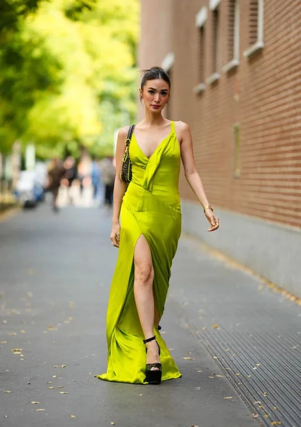 Guía de estilo: 5 looks con los colores en tendencia para festejar Navidad
