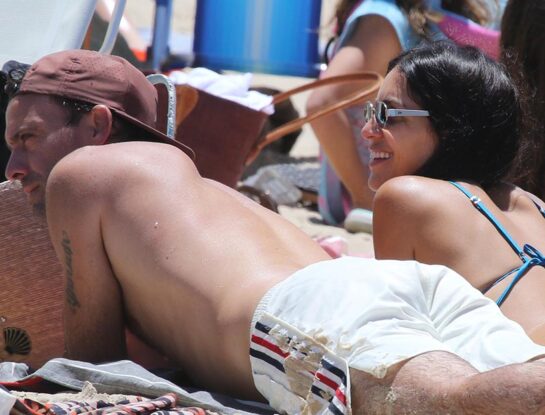 Las fotos de Zaira Nara y Facundo Pieres en día de playa en modo familia ensamblada
