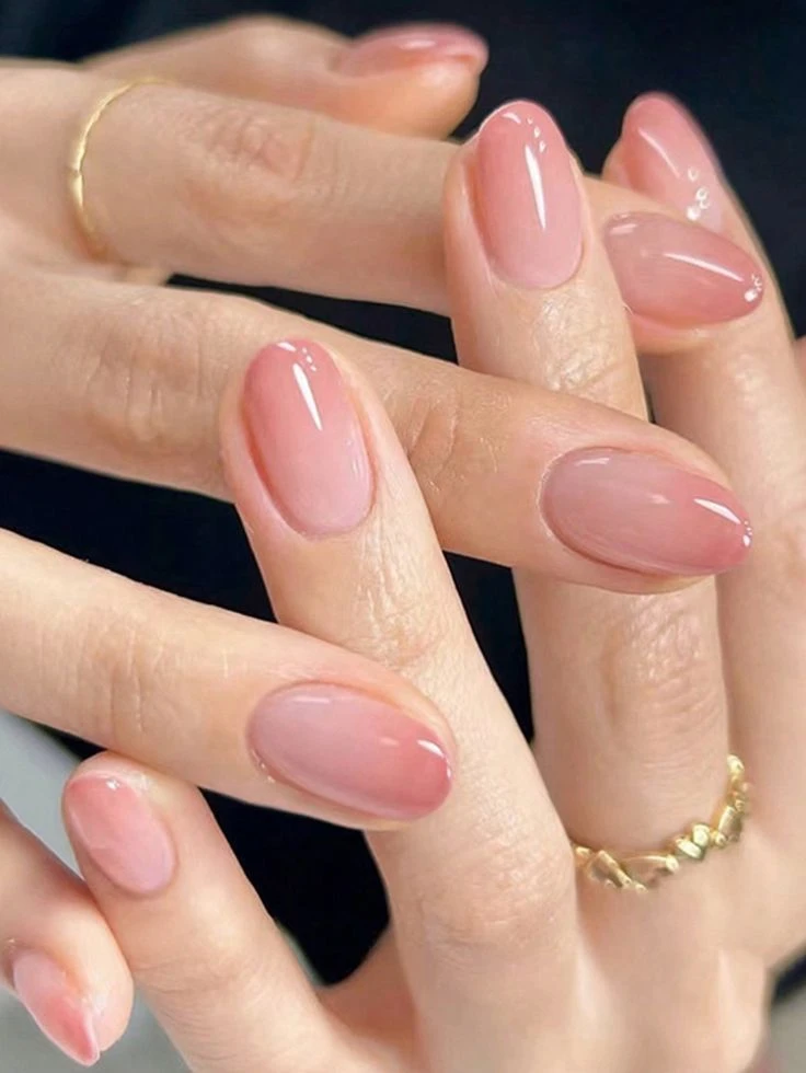 así es la manicura ideal para las amantes del minimalismo