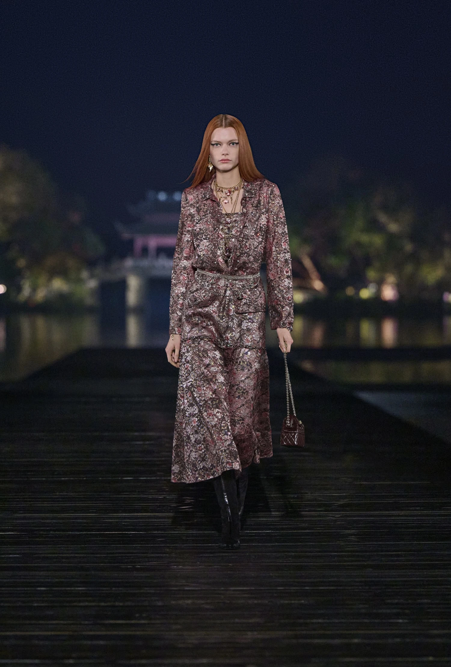 Desfile de Métiers D'Art de CHANEL 2024/25 en Hangzhou, China