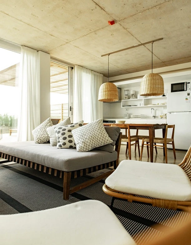 A metros del mar y en José Ignacio: el espectacular lugar donde Zaira Nara se instaló con su familia en Punta del Este