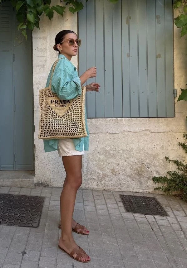 9 looks de verano con las carteras que no te pueden faltar esta temporada