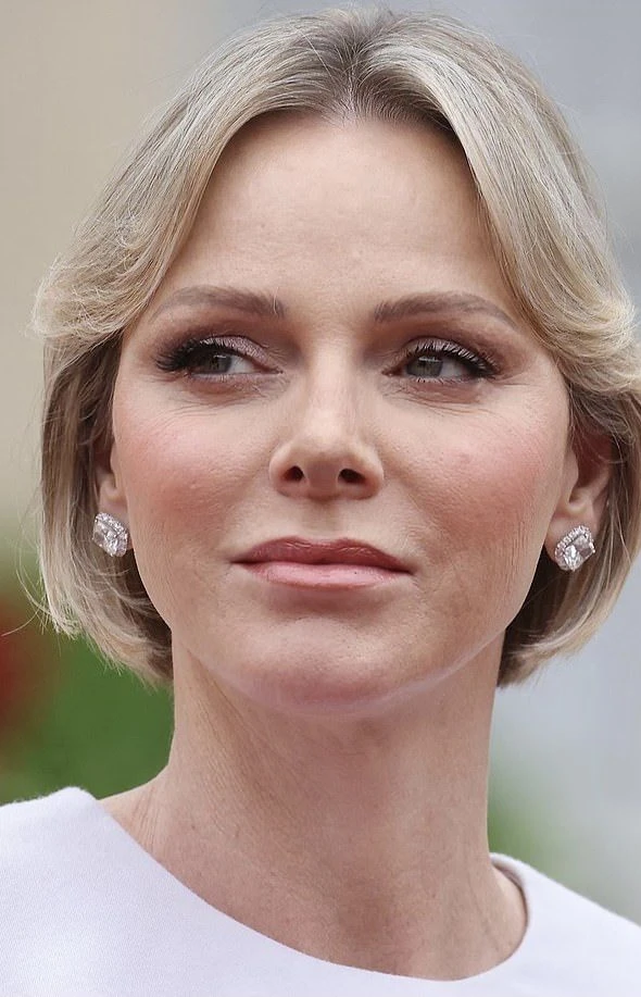 charlene de monaco corte pixie