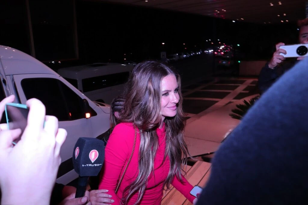 La China Suárez llegando a la Bresh de Mar del Plata con Mauro Icardi