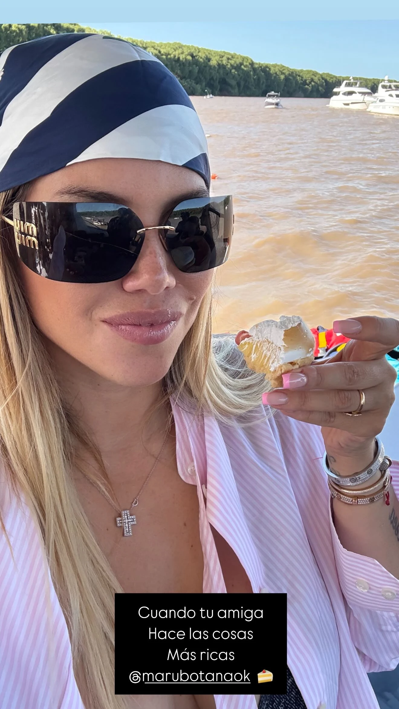 Wanda Nara se lookeó con blusa de Balenciaga