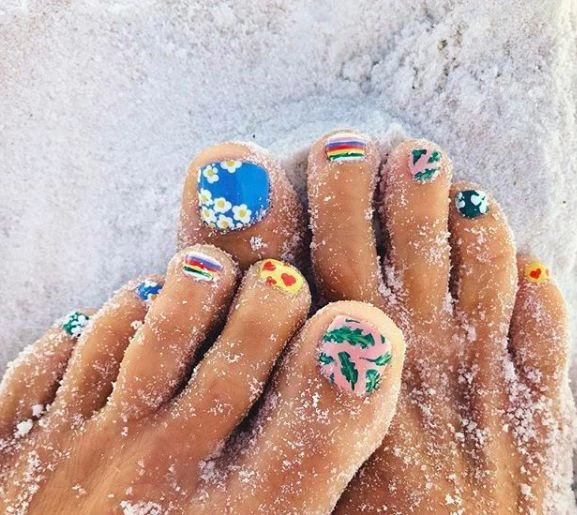 Uñas multicolor