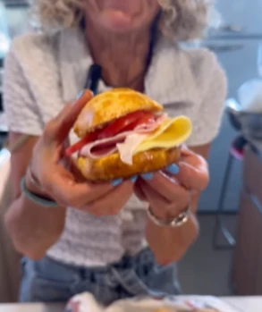 Cómo hacer pan de boniato: la receta de Maru Botana ideal para preparar sandwichitos