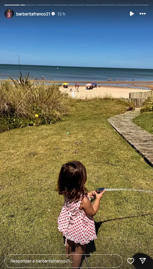 Sarah Burlando en la casa de Punta del Este