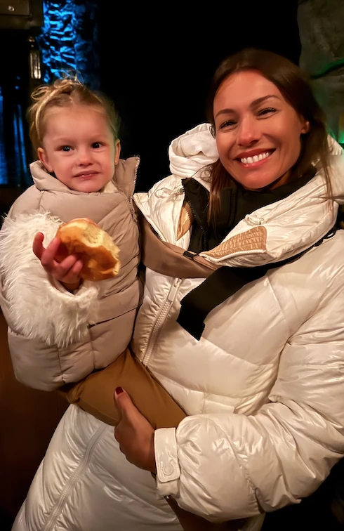 Pampita feliz con Anita