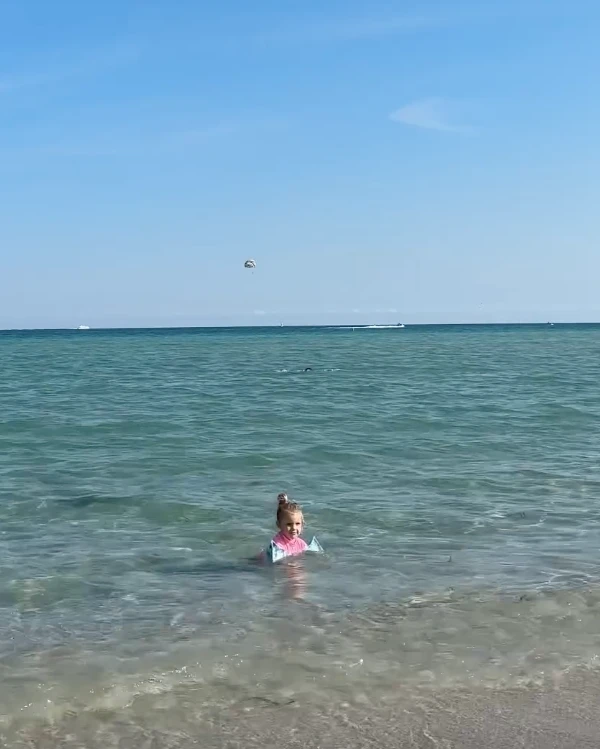 Anita disfrutó el agua