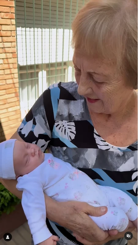 Milenka conoció a su abuela, Oma