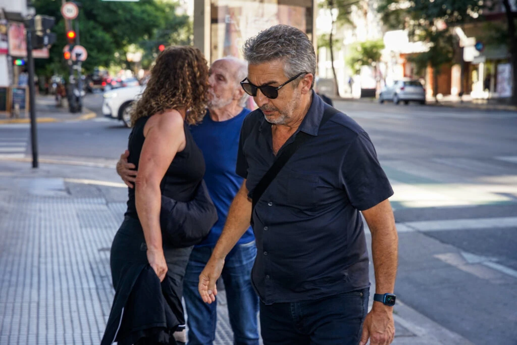 Ricardo Darín y Florencia Bas llegan al velatorio de Alejandra Darín
