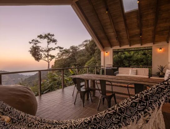 Mocha Mousse: 10 casas inspiradas en el color del año Pantone 2025