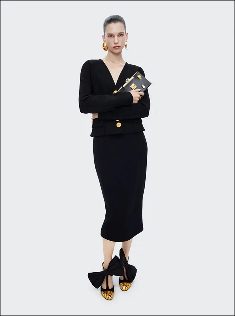 Schiaparelli presenta la colección 'Iconically Yours'