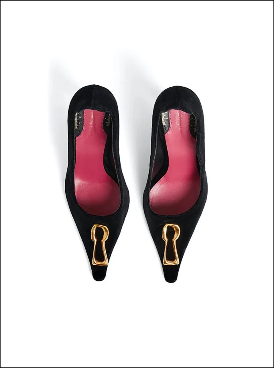 Schiaparelli presenta la colección 'Iconically Yours'