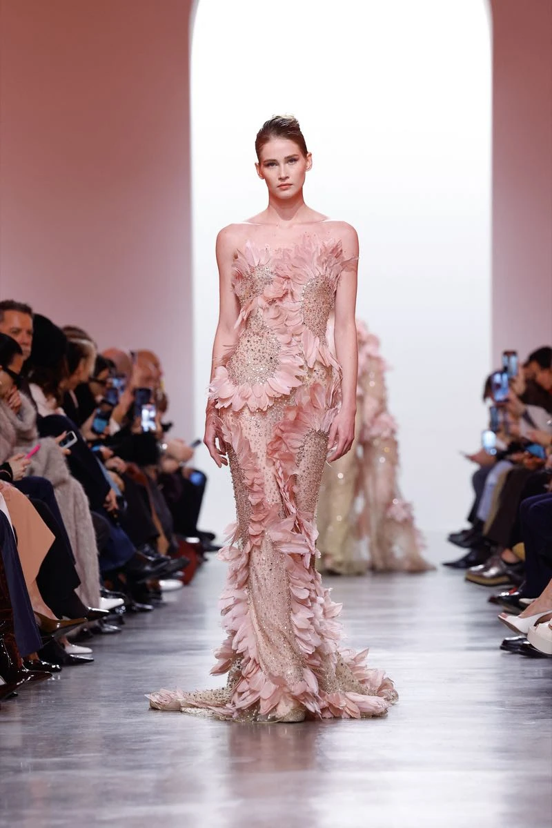 Desfile Elie Saab colección Alta Costura primavera verano 2025
