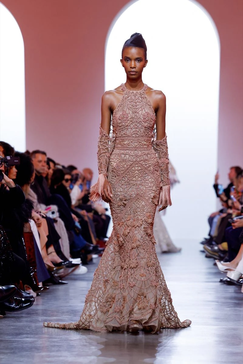Desfile Elie Saab colección Alta Costura primavera verano 2025