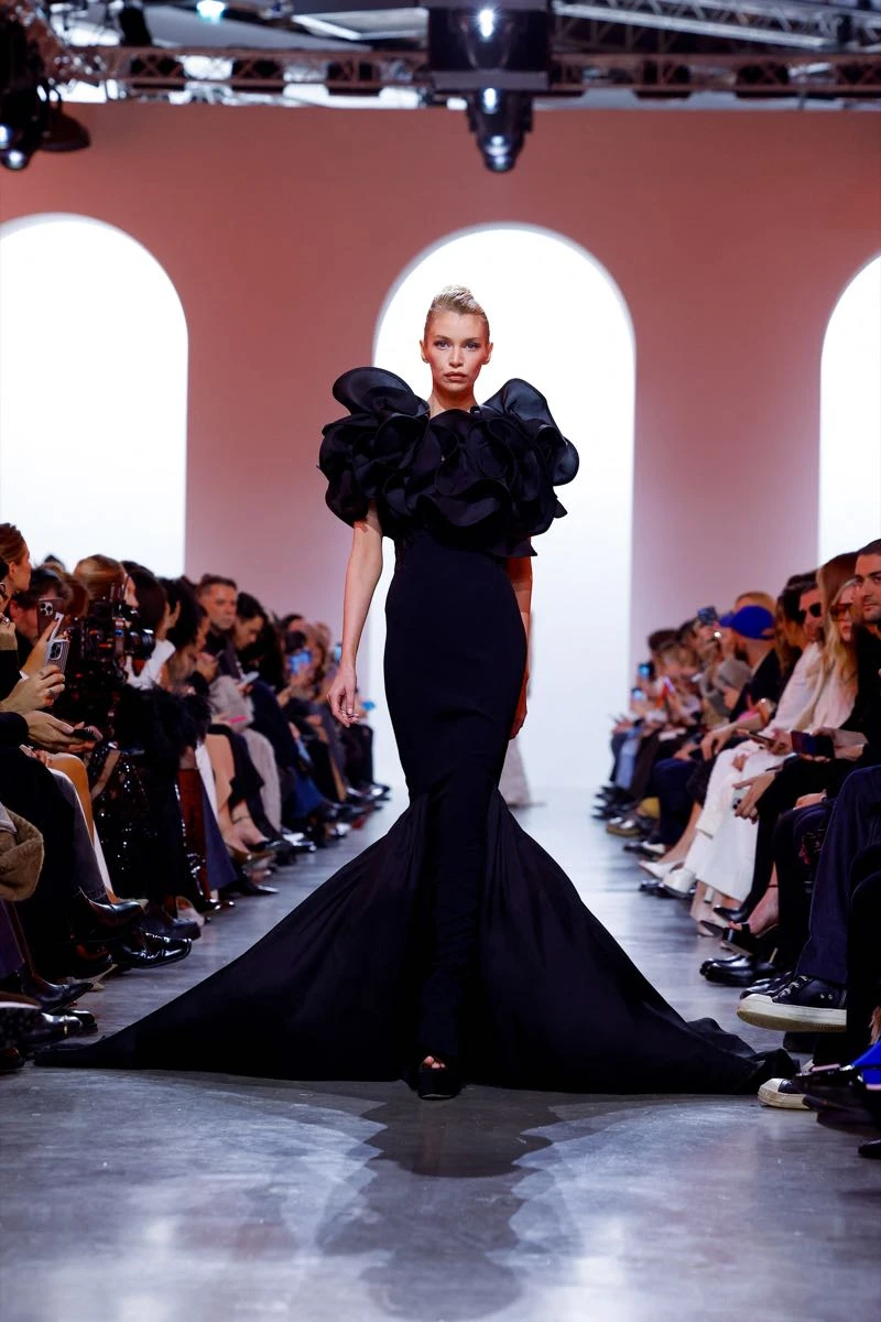 Desfile Elie Saab colección Alta Costura primavera verano 2025