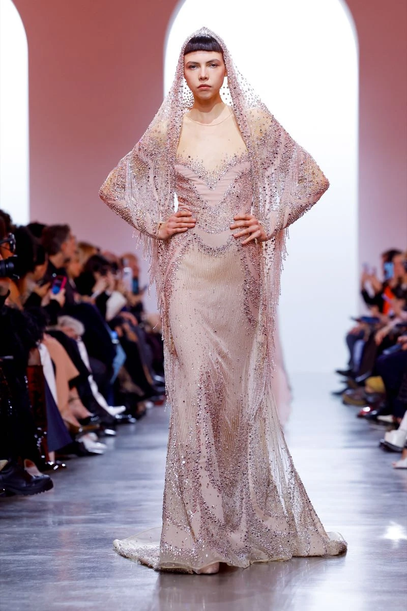 Desfile Elie Saab colección Alta Costura primavera verano 2025