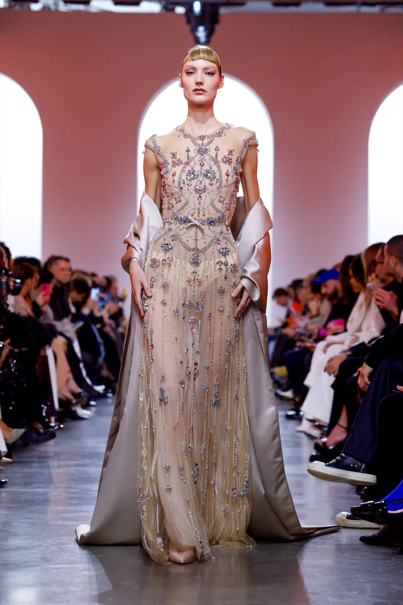 Desfile Elie Saab colección Alta Costura primavera verano 2025