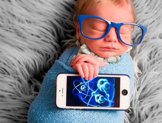 Generación Beta: hijos de la inteligencia artificial generativa, así son los bebés nacidos en 2025