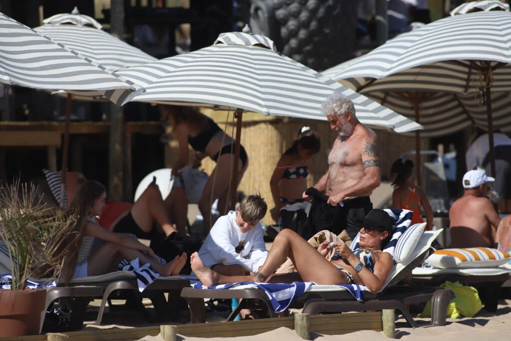 Flor de la V en la playa