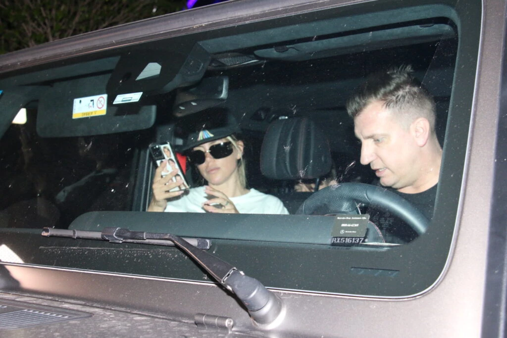 El look de Wanda Nara al recibir a sus hijos y a Maxi López. Foto Movilpress