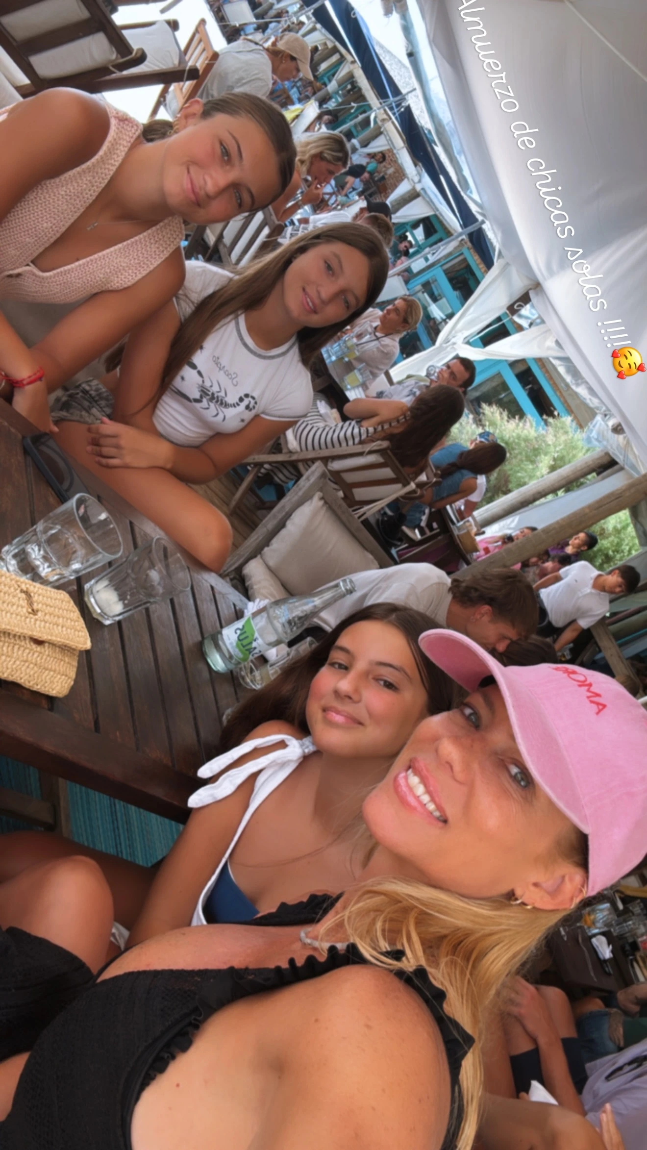 Las fotos de las vacaciones de Nicole Neumann en Uruguay con su familia