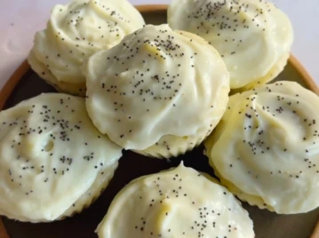 Magdalenas de limón y amapola: la merienda fit ideal para la playa