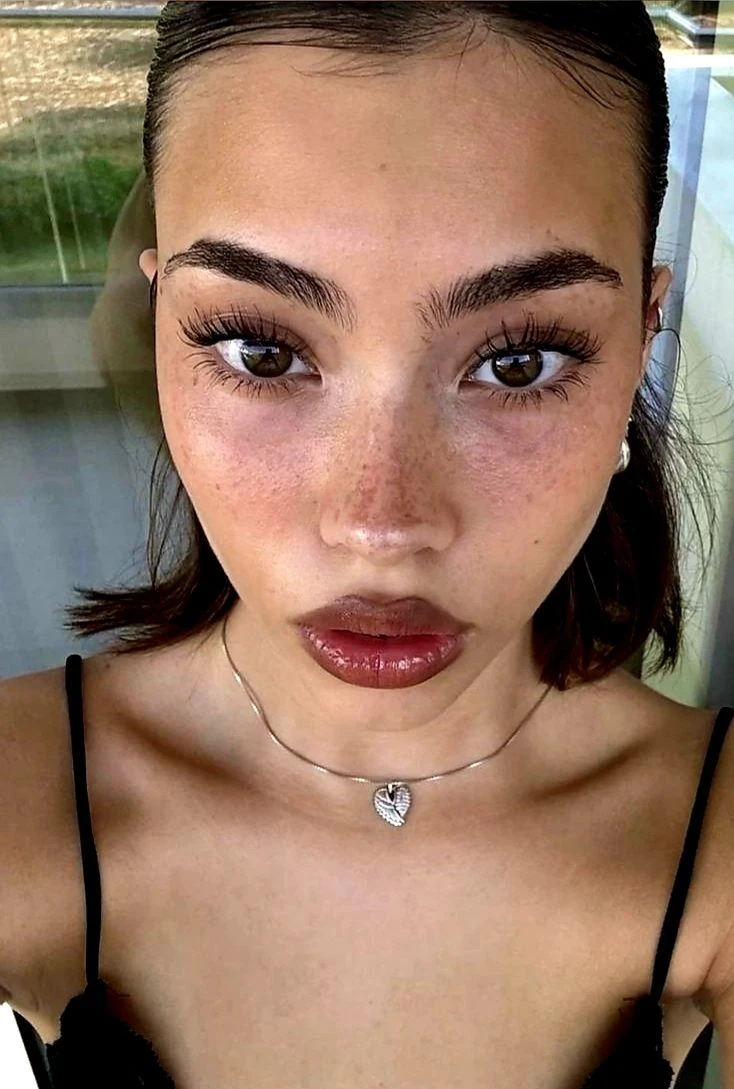 Pecas cómo lucirlas naturalmente o crearlas con maquillaje