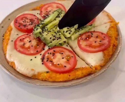 Pizza de avena y verduras: una receta saludable que no lleva horno