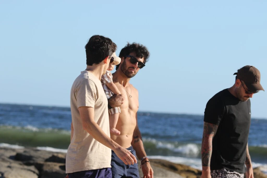 Nicole Neumann y Manu Urcera en Punta del Este