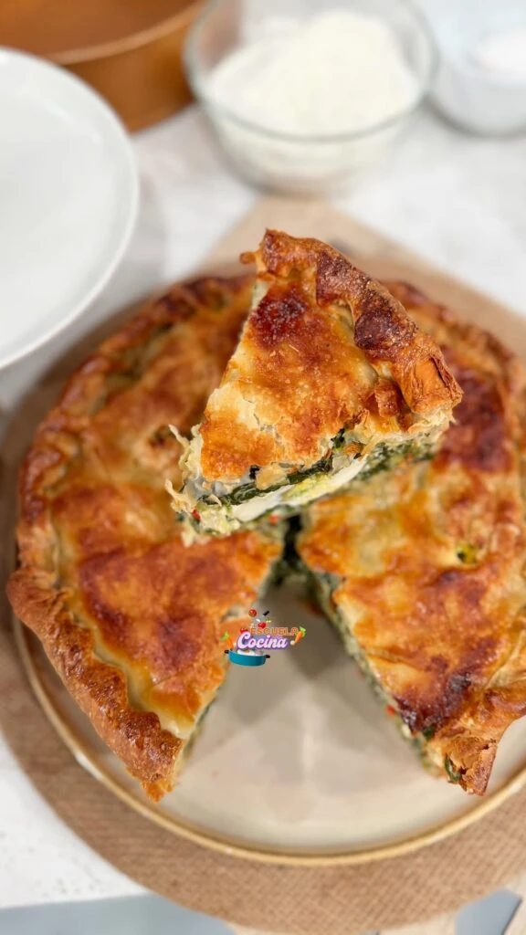 Pascualina con masa hojaldrada