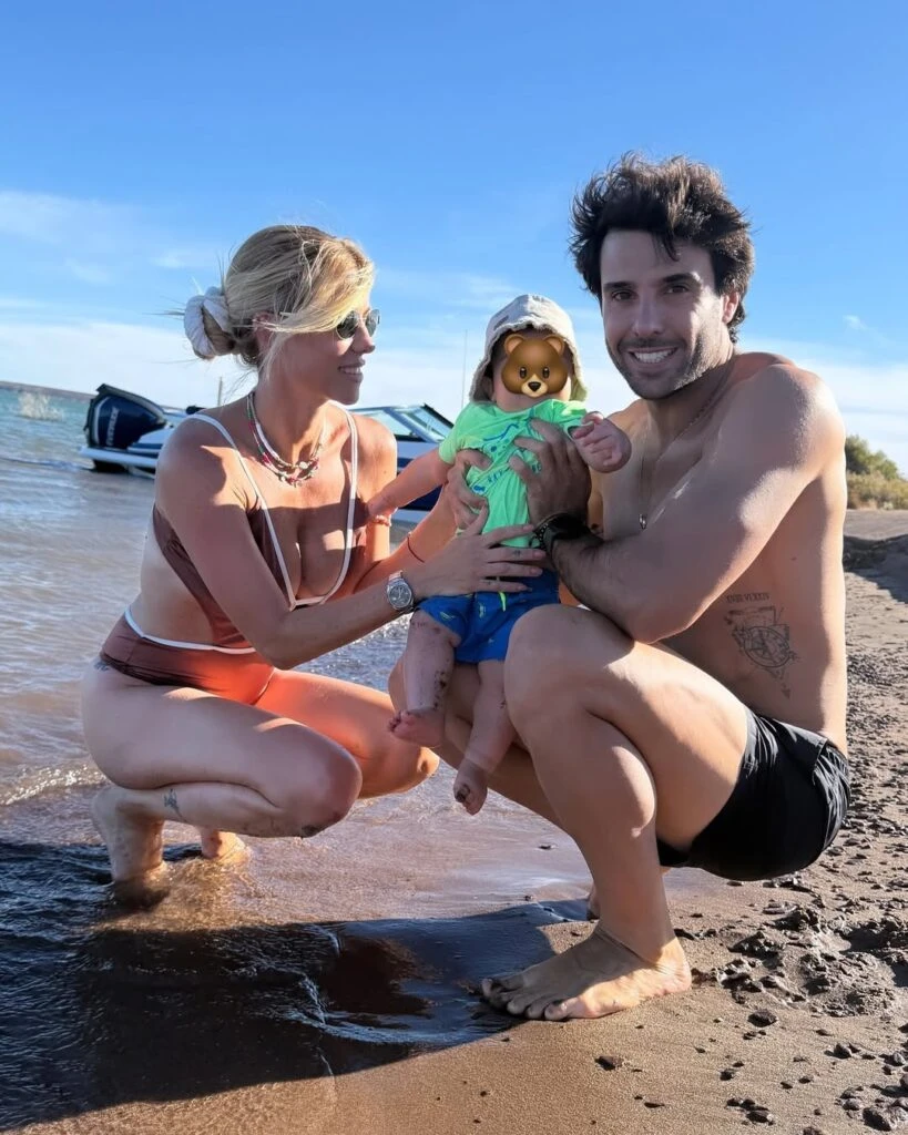 Nicole Neumann en las playas de Chocón Medio, donde pasó el año nuevo